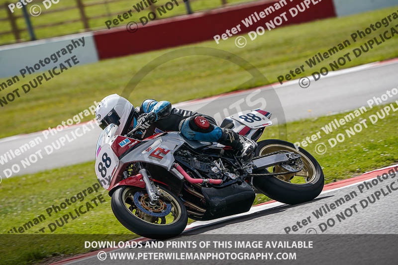 donington no limits trackday;donington park photographs;donington trackday photographs;no limits trackdays;peter wileman photography;trackday digital images;trackday photos